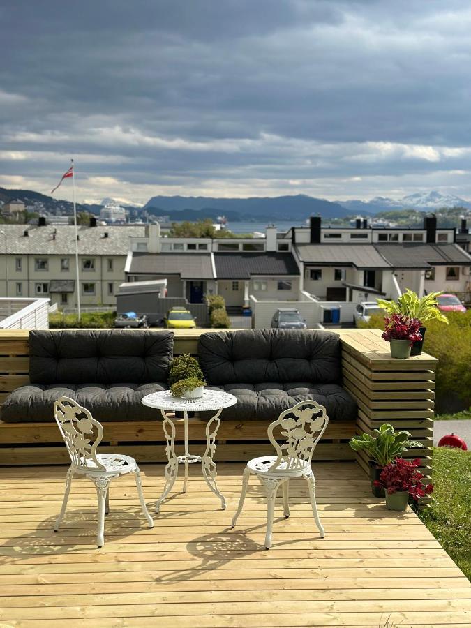 Basement Apartment With Parking Ålesund Εξωτερικό φωτογραφία